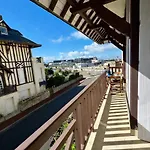 Les Planches A Deux Pas De La Trouville-sur-Mer