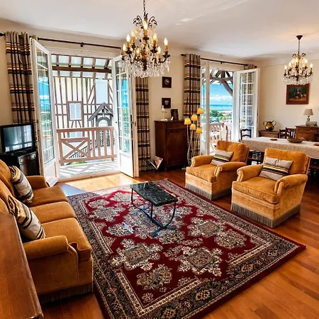 Les Planches A Deux Pas De La Apartment